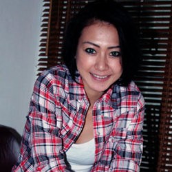 Imey Liem, Si Tomboi Cuek yang Anti Buka-bukaan