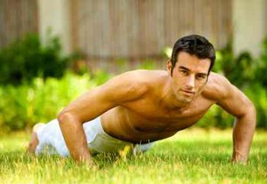 Rajin Push Up Bikin Pria Tambah Macho