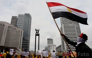Demo Anti-Mubarak di Bundaran HI Dibalas Pengusiran WNI di Kairo