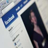 Bisnis Esek-esek Mulai Merambah Facebook
