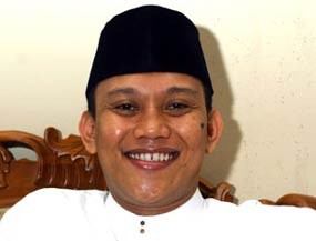 DPR Desak Polisi Ungkap Dalang Kerusuhan Cikeusik & Temanggung