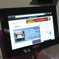 Aplikasi Android Bisa Berjalan di BlackBerry PlayBook?