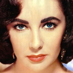 Gagal Jantung, Elizabeth Taylor Dilarikan ke Rumah Sakit