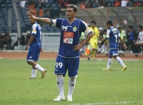 Gonzales Diduetkan dengan Rahmat Apandi