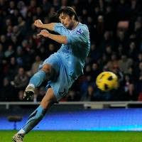Spurs Pukul Sunderland, Zona Champions Ketat