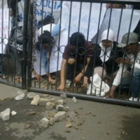 Keluarga Terdakwa Pencurian Batu Datangi Kejaksaan