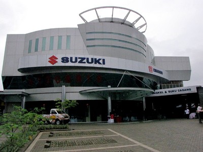 Showroom Hijau Suzuki