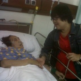 Rini S Bon Bon Berjuang untuk Ibunya yang Terbaring Koma