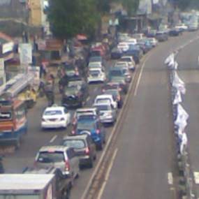 Lalu Lintas Ragunan-Mampang Macet Parah