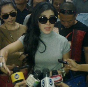 Syahrini Siapkan Konser Mini di Malaysia & Hong Kong
