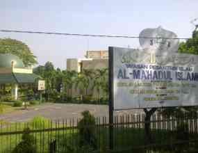 Penasaran Kabar Anak, Orangtua Santri Ponpes YAPI Berdatangan