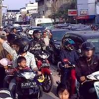 Dada Datang, Arus Lalin di Jalan Sudirman Terhenti