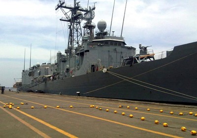 Kapal Perang AS Sambangi Tanjung Priok 