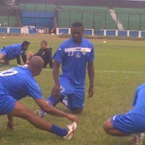 Pemain Persib Kembali Berlatih di Stadion Siliwangi