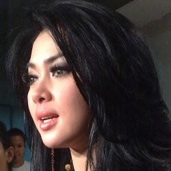 Pisah dari Anang, Syahrini Siap Go International