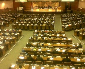 Membangkang, Golkar & PKS Mencoreng Wajah SBY