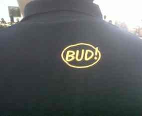 Ultah ke-68, Boediono Dapat Kado Kaos BUD!