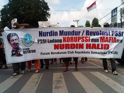 Demo Tolak Nurdin di Samarinda