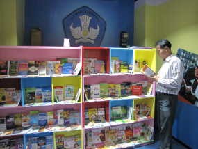 Wah, Ada Perpustakaan di Mal!