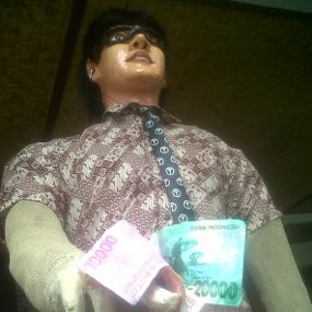 Sambut Nyepi, Gayus Jadi Ogoh-ogoh di Bali