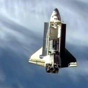 Discovery Lakukan Misi Terakhir di Luar Angkasa