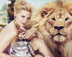 Kirsten Dunst Berpose Bugil untuk Bulgari