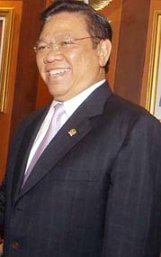 Agung Minta Koalisi Patuhi Warning SBY