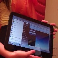 Mencicipi Tablet Bongsor Windows 7 dari Prolink