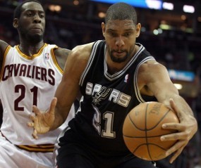 Tundukkan Cavs, Spurs Samai Rekor Lakers