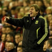 Dalglish Dikontrak Bukan untuk Hentikan MU