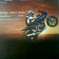 Bajaj Pulsar 220 Motor Murahan?