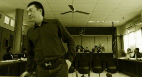 Hary Mulya Akui Dokumen Tidak Sesuai dengan Isi 30 Kontainer