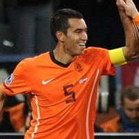 Van Bronckhorst Dijadwalkan Tampil 20 Menit