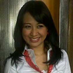Astrid Kalahkan Mulan Jameela di Indosat Awards