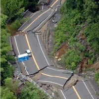 Gempa Tumbangkan Telekomunikasi Jepang 