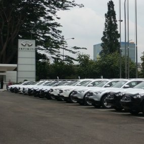 Wah, Mobil Mewah Infiniti Bertebaran di Simatupang