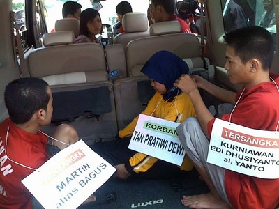 Rekonstruksi Pembantaian Ibu dan Anak