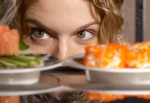 Trik Menahan Lapar Saat Diet