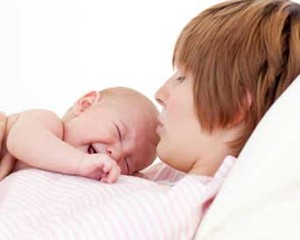 4 Cara Mengatasi Bayi yang Menangis