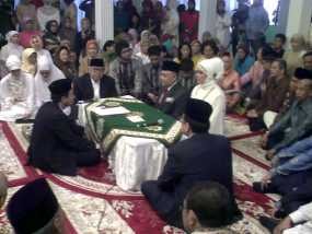 Akad Nikah Din-Novalinda, Taufiq Kiemas Jadi Saksi
