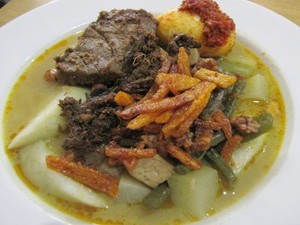 Obat Kangen Lontong Medan plus Lupis Legit