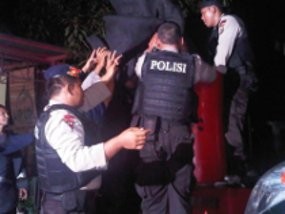 Gegana Polda Kaltim Amankan Paket Barang yang Dicurigai Bom di Samarinda