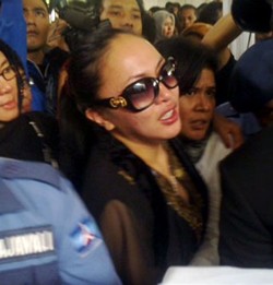 40 Hari Adjie Massaid Meninggal, Angelina Sondakh Lebih Tegar