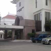 Dewan Nglencer ke Jakarta, Gedung DPRD Surabaya Kosong Melompong