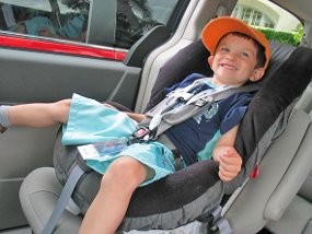 Heat Stroke Mengintai, Jangan Pernah Tinggalkan Anak di Mobil
