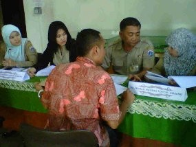 Warga Mulai Datangi Posko Pelayanan Musibah Pohon Tumbang 