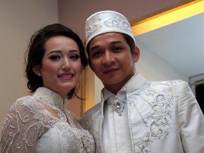 Pasha Ungu & Delia Fitting Baju Pengantin