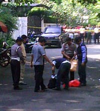 Gus Sholah: Banyak Teror Bom Membuktikan Pemerintah Lemah