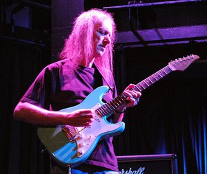 Scott Henderson, Sang Koki Blues Yang Bijak