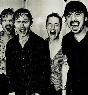 Dave Grohl Tolak Glee Pakai Lagu Foo Fighters